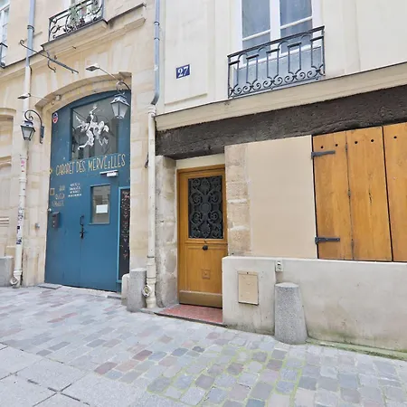 Quartier Saint-michel Notre-dame 4 Free Netflix * Paris