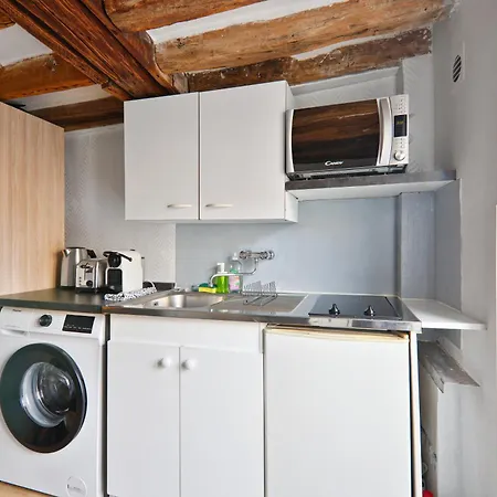 Quartier Saint-michel Notre-dame 4 Free Netflix Apartment