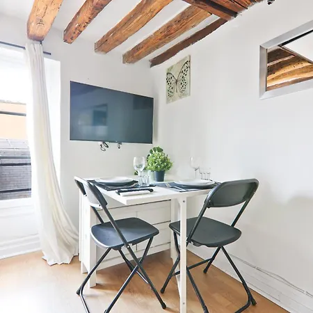 Quartier Saint-michel Notre-dame 4 Free Netflix *