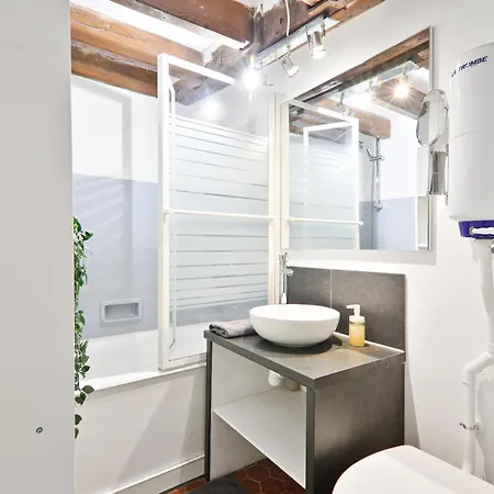 Appartement Quartier Saint-michel Notre-dame 4 Free Netflix Parijs