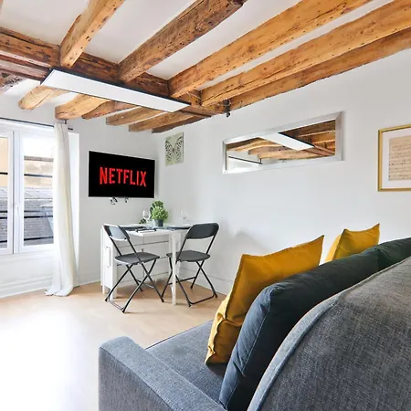 Quartier Saint-michel Notre-dame 4 Free Netflix